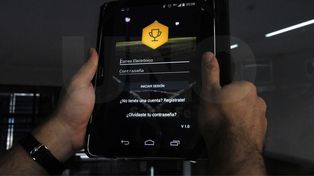Desarrollan una app para reservar canchas de fútbol 5 con el celular