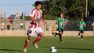 Regreso. Alexis Ekkert recuperará su lugar en el mediocampo tras su ausencia ante Unión de Sunchales.
