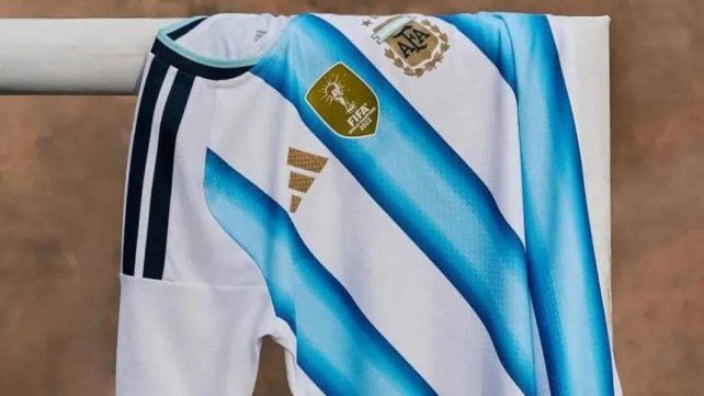 La camiseta de la Selección Argentina estará disponible desde el 6 de noviembre.