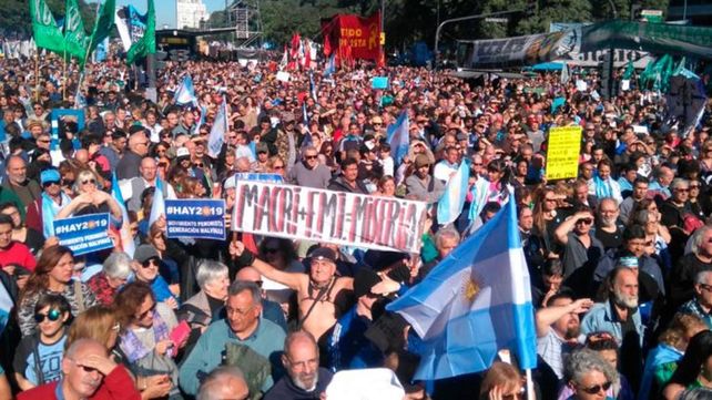 Marcha contra la visita de los enviados del Fondo