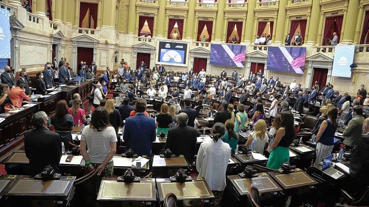 Ley De Vacunas: El 72% De Diputados Que Votó En Contra Estaba Inoculado