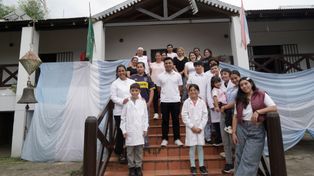 Festejos por los 100 años de la escuela del Charigüé, una historia escrita al otro lado del río