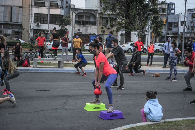 Los due&ntilde;os de gimnasios se movilizaron a Casa de Gobierno