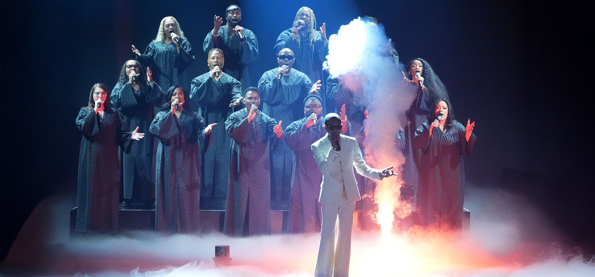 Pharrell Williams interpreta 