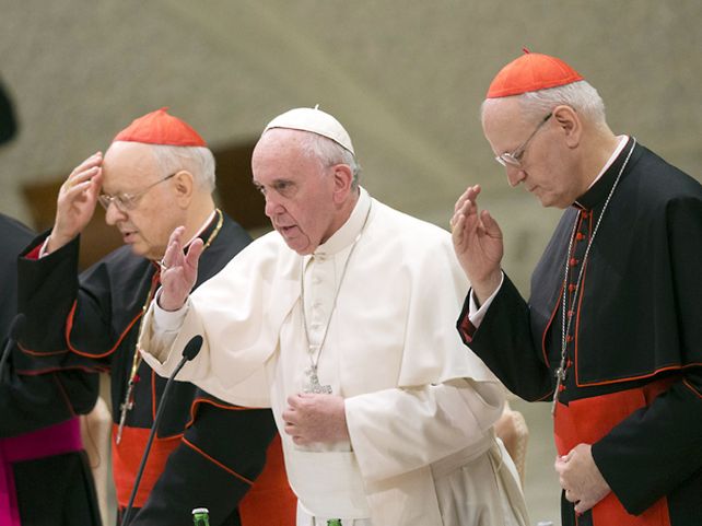 Logro. El Papa en el sínodo. El cónclave se acercó a los pedidos de Francisco para que la Iglesia sea más hospitalaria.