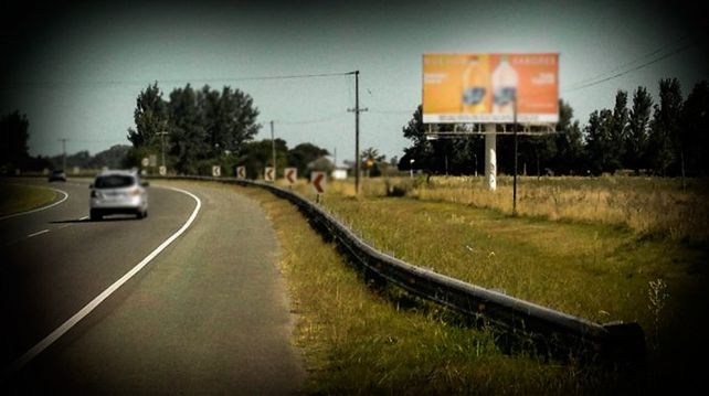 Hacía dedo en la ruta, se subió a un camión y fue violada Hacía dedo en la ruta, se subió a un camión y fue violada