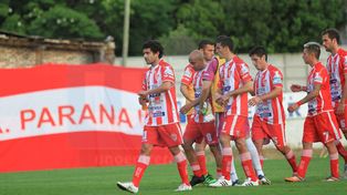 Pablo Lencioni apuntó a volcar la experiencia para abstraerse de la ansiedad del hincha. &nbsp;