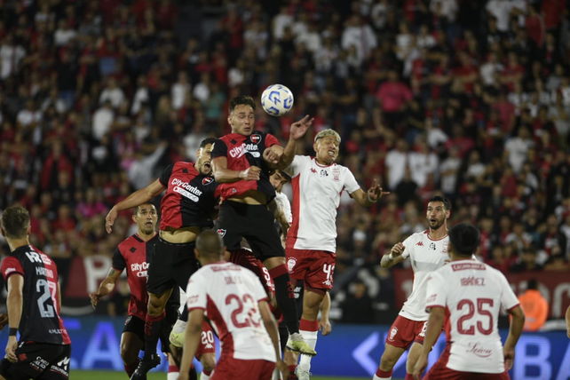 Newells comenzó bien