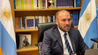 La cartera que dirige Martín Guzmán está al frente de las operaciones.