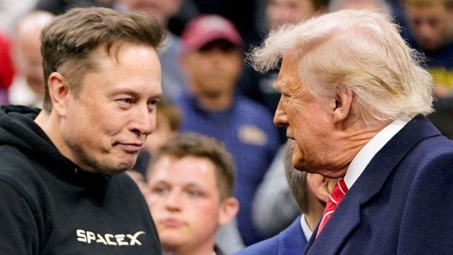 El multimillonario empresario Elon Musk publicó su decisión de dejar de asesorar a Donald Trump en X