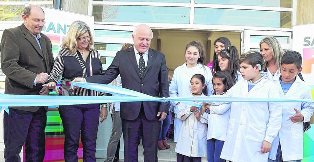 el dilema de las clases. Mientras el gobernador apuesta al inicio del ciclo lectivo