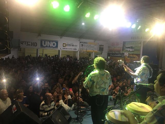 Emocionante recital de Los Palmeras y la Filarmónica de Santa Fe en Paraná