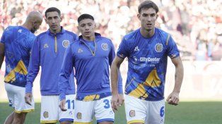 Komar encabeza la fila, junto a Navarro y Di María. El zaguero central vuelve a estar a disposición del DT.
