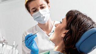 Cáncer bucal. Es una enfermedad que puede detectar un odontólogo con un análisis de rutina y que en sus primeros estadios es asintomática.