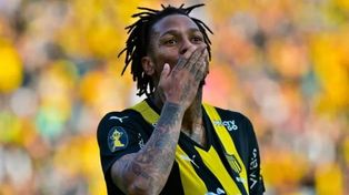 Abel Hernández acordó su llegada a Central y en las primeras horas de este lunes el club lo anunció oficialmente.