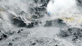 Científicos alertan sobre un supervolcán cercano a la ciudad de Nápoles