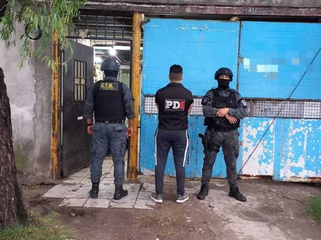 Los operativos de allanamiento tuvieron lugar en cuatro domicilios.