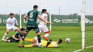 Unión cayó ante Sarmiento y no detiene su caída en Reserva