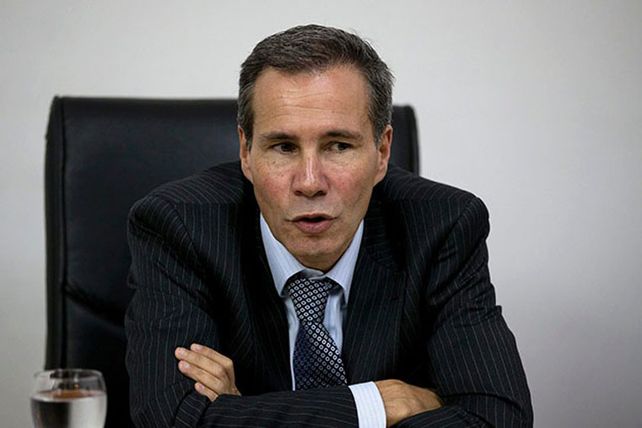 Para la mayoría de los peritos, Nisman estaba solo al momento del disparo