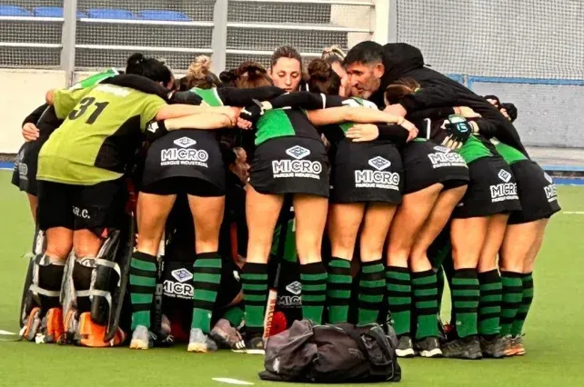 Las chicas de Duendes son las animadoras rosarinas del certamen.