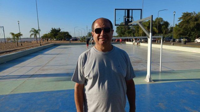 El Thompson estrena torneo inédito de básquet 3x3.