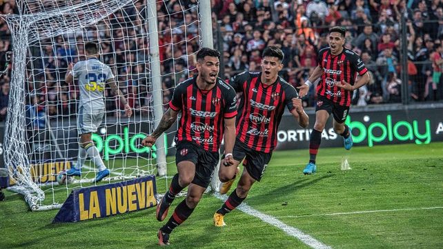 Hay equipo. Patronato demuestra que está a la altura de los grandes y en Buenos Aires lo miran de reojo.