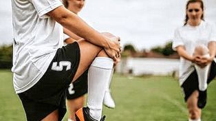 Cómo calentar antes de jugar al fútbol