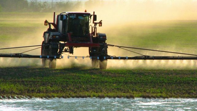 La discusión sobre la aspersión de agroquímicos cobra cada vez más vigencia con el modelo productivo.