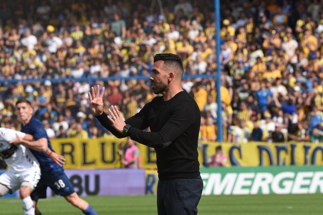 Tevez buscará seguir la próxima temoprada al frente del plantel de Central.