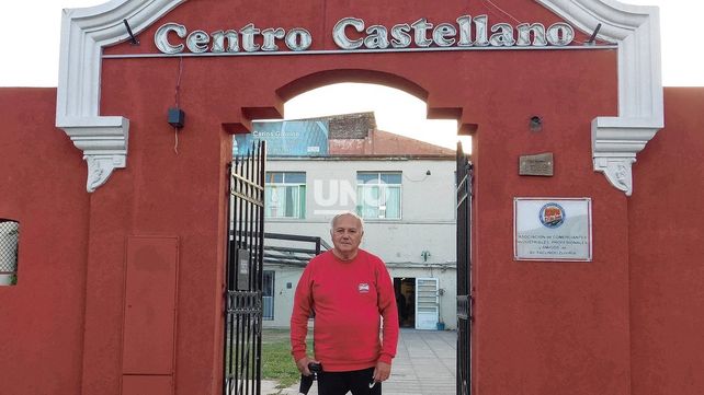 El doctor Eduardo Néstor Cóceres es desde hace 5 años el presidente del Club Centro Castellano de Santa Fe.