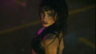 Lali Espósito, en el video del cover de Mil horas de Andrés Calamaro.&nbsp;
