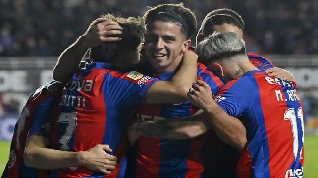 San Lorenzo ganó de local y se trepó a lo más alto del campeonato.