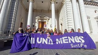 Se manifestaron contra el juez Mingarini