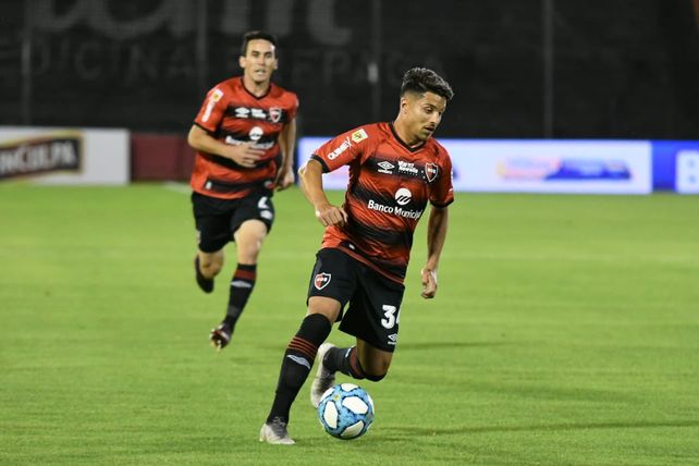 Newells no pudo mantener el ritmo y perdió ante el implacable Boca