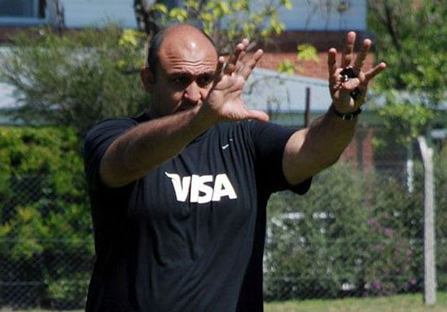 Su labor. Emiliano Bergamaschi hizo foco en los entrenamientos de scrum en la previa y durante el Mundial de Inglaterra.