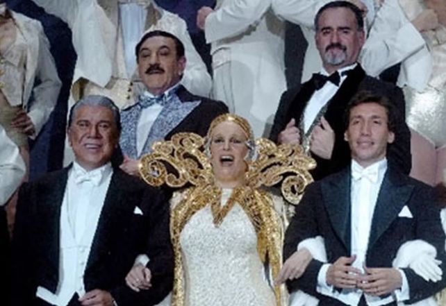 Valeria Lynch y Raúl Lavié en "Víctor Victoria”.