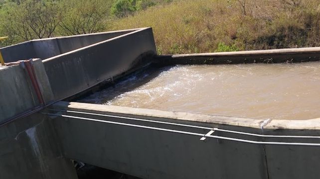 Los trabajos en la planta potabilizadora de agua Echeverría de Paraná afectan el envío del suministro hacia los centros de Parque del Lago y Lola Mora