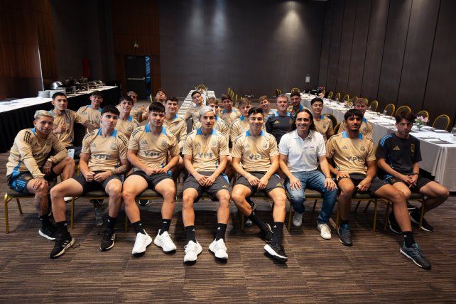 Los jugadores de Argentina junto a Sorín.