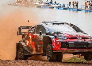 Sami Pajari festejó con el Toyota en el Rally de Paraguay