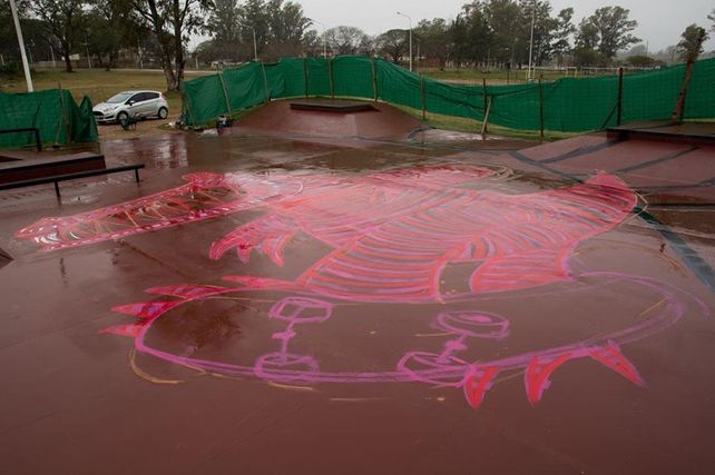 La lluvia fue retrasando la pintura.&nbsp;