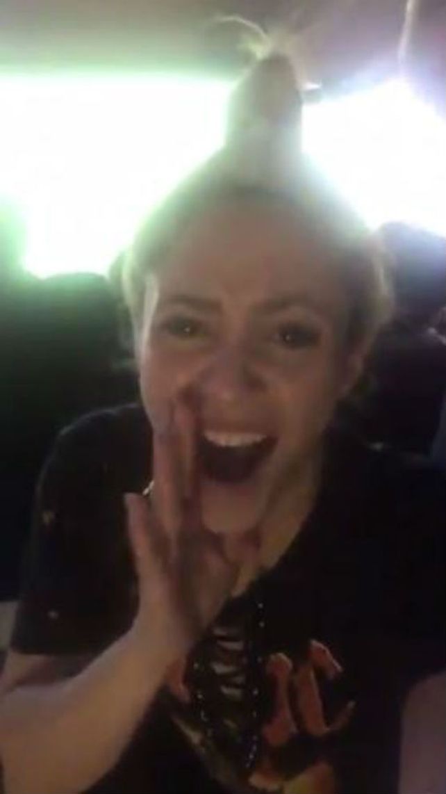 ¡Qué bonito es el fútbol!, gritó Shakira en un video en el que festeja el triunfo de Barcelona