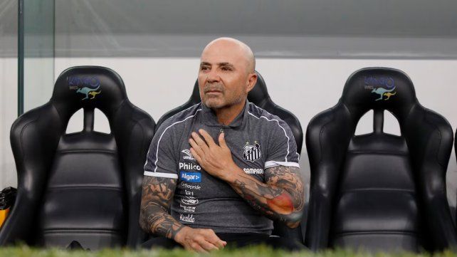Santos despidió a Cléber Xavier, busca DT y Jorge Sampaoli está entre los candidatos