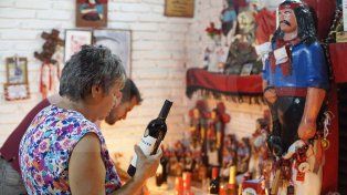Como cada 8 de enero, se esperan diversos actos en cada santuario al Gauchito Gil en distintos puntos del país. Quién fue Antonio Mamerto Gil Núñez