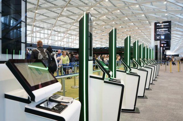 El aeropuerto de Ezeiza amplía el sistema de Migraciones Express