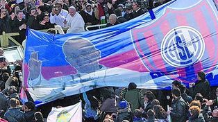 San Lorenzo despidió al papa Francisco y usará una camiseta en su homenaje
