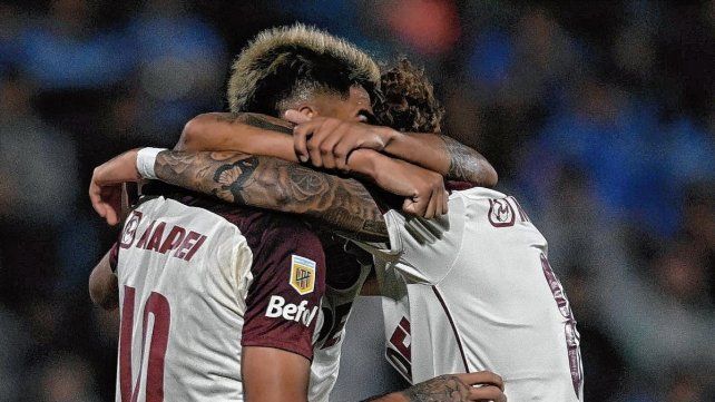 Lanús ganó gracias al tanto del entrerriano