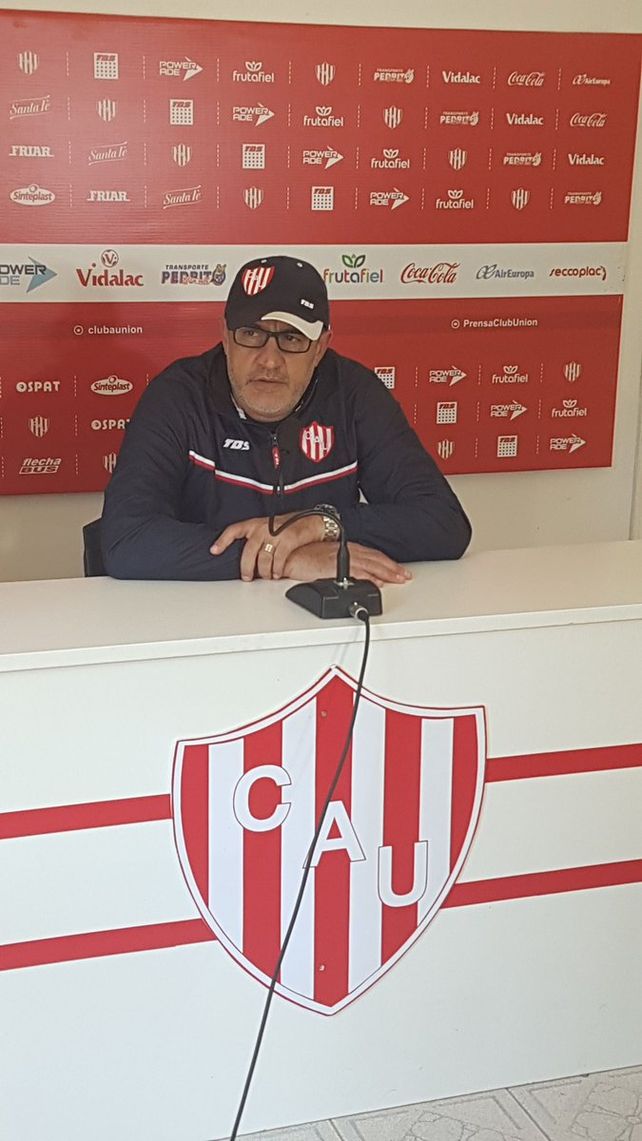 Marini: Para entrar en una copa hay que sumar de a tres