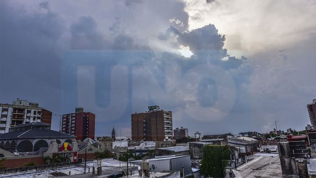 Llueve intensamente en varias ciudades de Entre Ríos