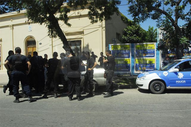El gobierno habilitó una mesa de diálogo con la Policía