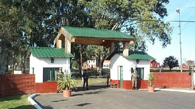 Gualeguaychú: allanan el Regimiento de Caballería
